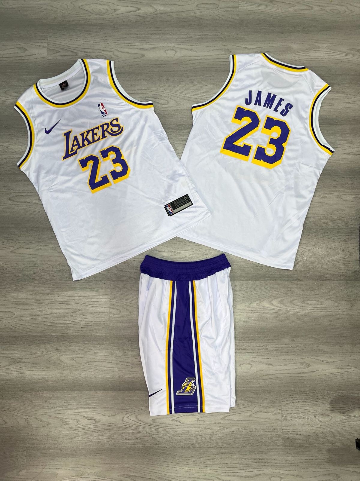 Conjunto Lakers Amarillo, blanco, morado | Vístete como el rey de la cancha