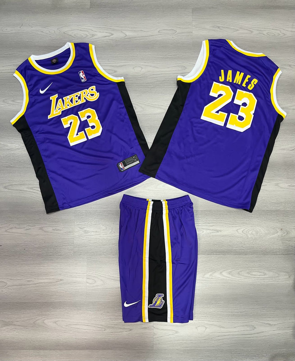 Conjunto Lakers Amarillo, blanco, morado | Vístete como el rey de la cancha